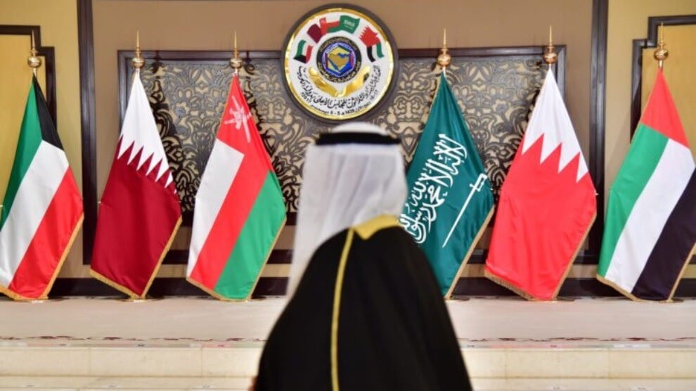 الأمين العام لمجلس التعاون الخليجي: ندين إطلاق الحوثيين صواريخ باليستية باتجاه الطائف وينبع بالسعودية