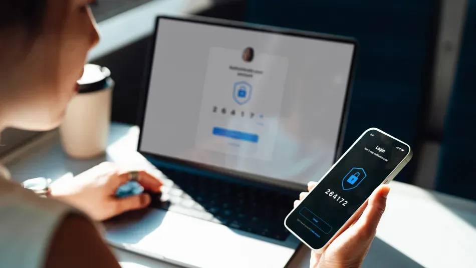 وزارة التكنولوجيا تطلق برنامجًا لبناء القدرات الرقمية والذكاء الاصطناعي في القطاع العام