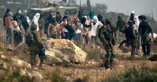 مستوطنون أحرقوا منزلين لعائلة في جالود جنوب نابلس