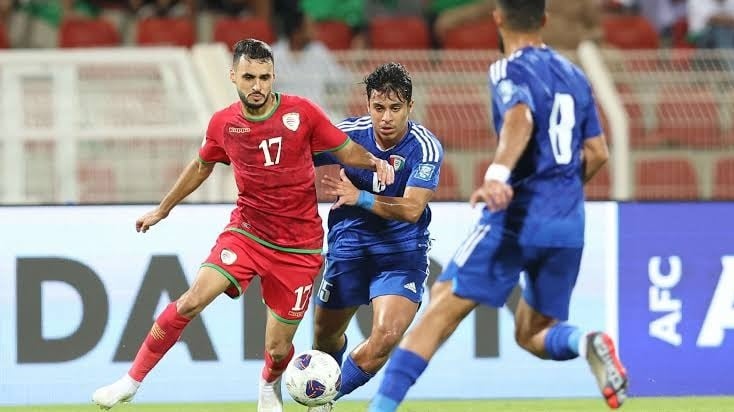 ريمونتادا عُمانية أمام الكويت.. الأحمر يحسم بطاقة نصف النهائي
