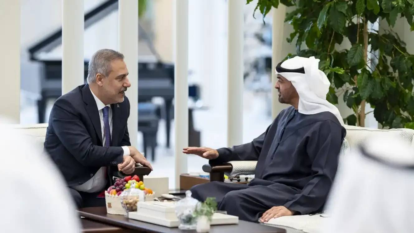 محمد بن زايد يستقبل هاكان فيدان... بحث في التعاون والتطورات الإقليمية