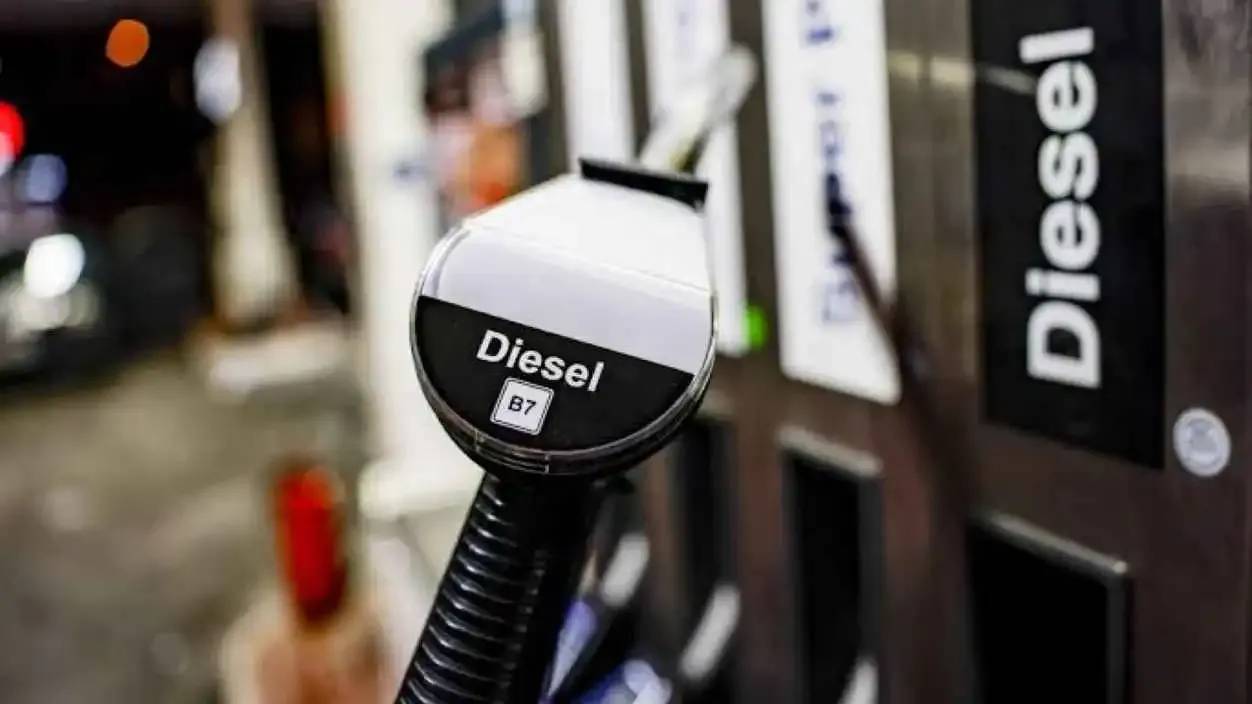 موسكو تمدد قيود تصدير الديزل وسط أزمة إمدادات عالمية