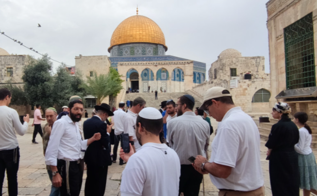 الرئاسة الفلسطينية تحذر من تصعيد إسرائيلي في القدس والأقصى