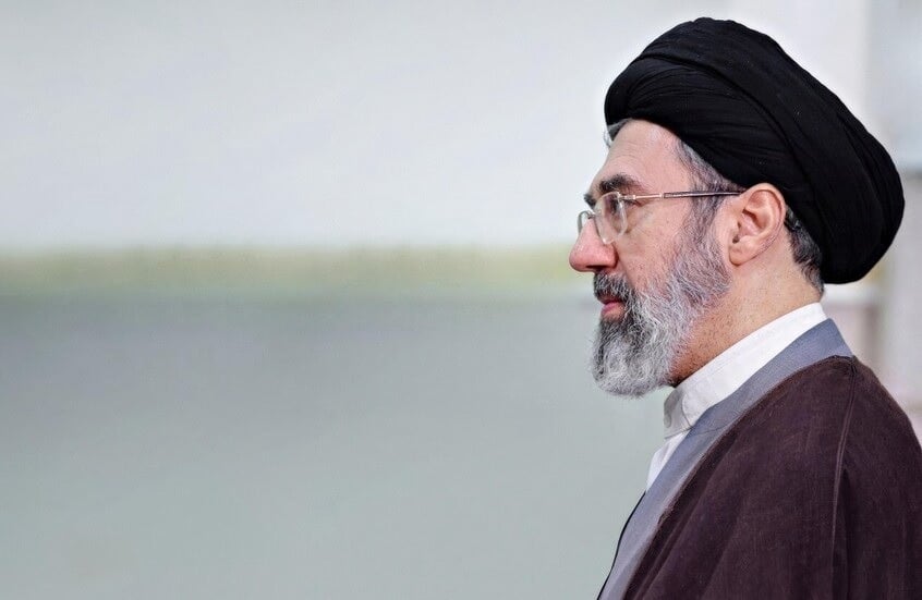 خامنئي: الشهيد السيد نصر الله رجلٌ رفع اسم لبنان... وعهود التبعية ولّت