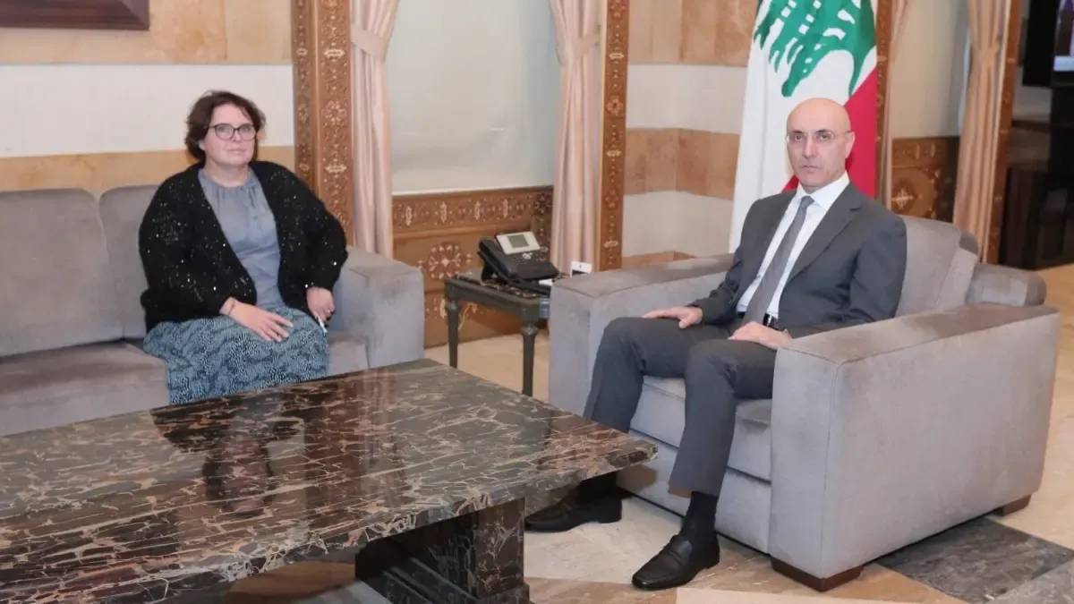 الحجار يبحث مع سفيرة تشيكيا المستجدات السياسية وسبل تعزيز التعاون