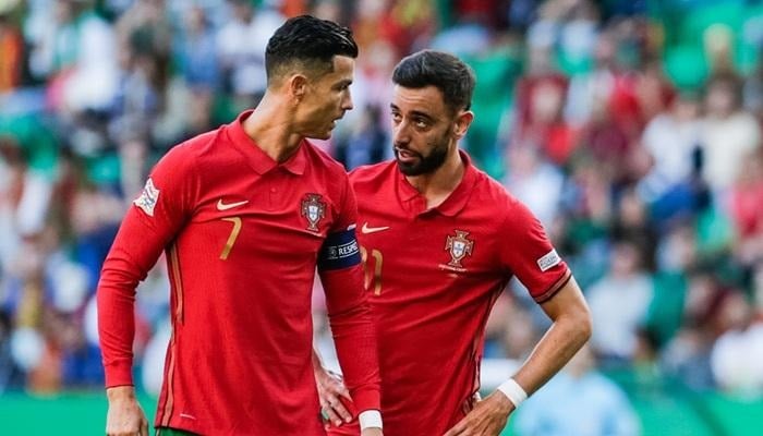 برونو يترقب الشارة ولياو يرتدي الرقم 7.. ماذا يحدث خلف كواليس أزمة رونالدو؟