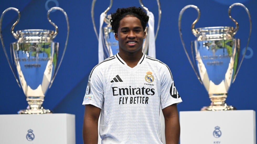 روما يترقب موقف إندريك مع ريال مدريد تمهيداً لضمه