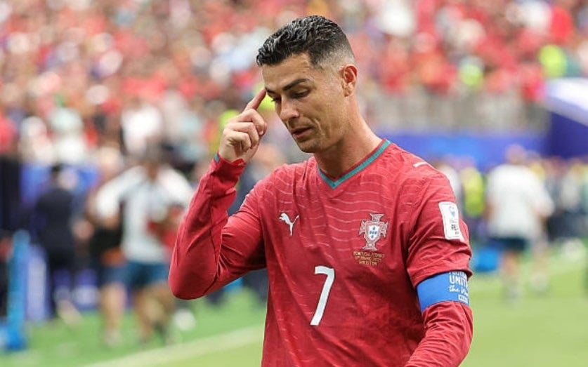 من مانشستر يونايتد إلى البرتغال.. محطات لا تُنسى في تاريخ غضب رونالدو