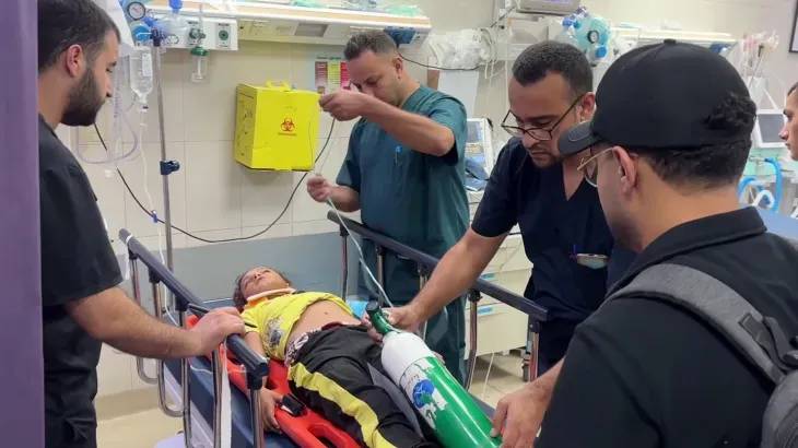 شهيد و3 مصابين بنيران الاحتلال في غزة والصحة العالمية تحذر من القيود الطبية