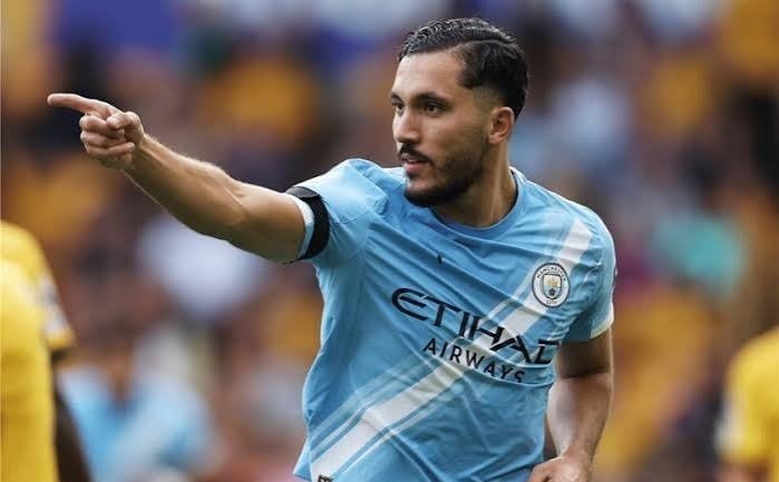 برشلونة يترقب مصير شرقي مع مانشستر سيتي
