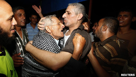إسرائيل توافق على إطلاق سراح 26 سجينا فلسطينيا