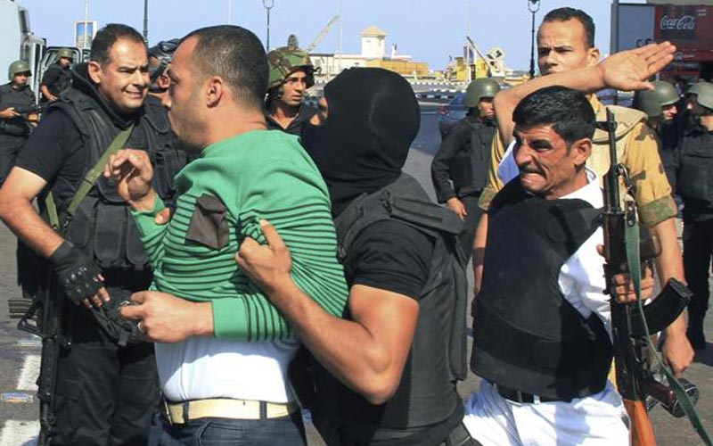 مظاهرات مؤيدة ومناوئة لمرسي في مصر