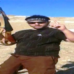 بالفيديو..عودة نجل الشهال من سوريا بعد رحلة قتال