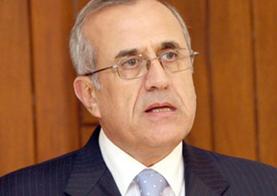 سليمان دان الاعتداء على الباص
