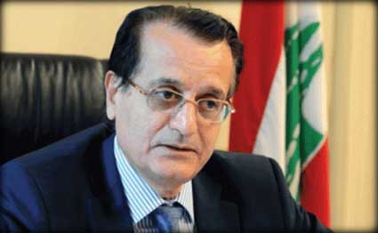 منصور عاد من القاهرة بعد مشاركته في مؤتمر وزراء الخارجية العرب
