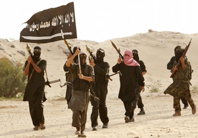 "القاعدة"  تتوعّد الحوثيين في اليمن
"..."
ولا تقدّم في مؤتمر الحوار الوطني
