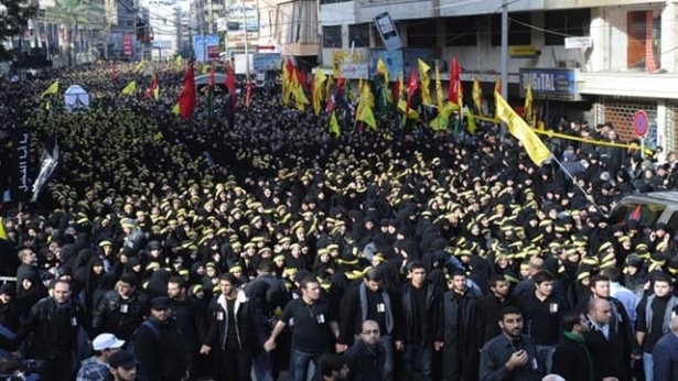 عاشوراء حاشدة في الضاحية فاقت نصف مليون نسمة...
نصر الله: مقاتلو حزب الله سيظلون في سوريا طالما اقتضت الحاجة...
الحريري: حزب الله اختار أن يضحي بسيادة لبنان كرمى لنظام الأسد