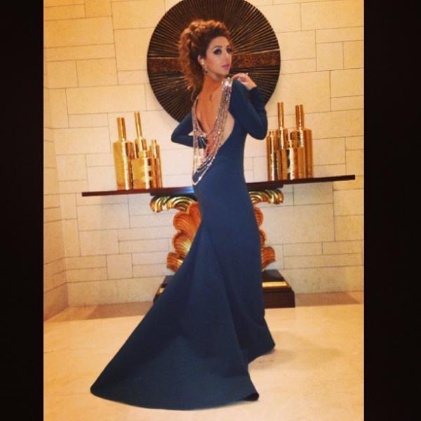  ميريام فارس تلفت الأنظار بفستانها  