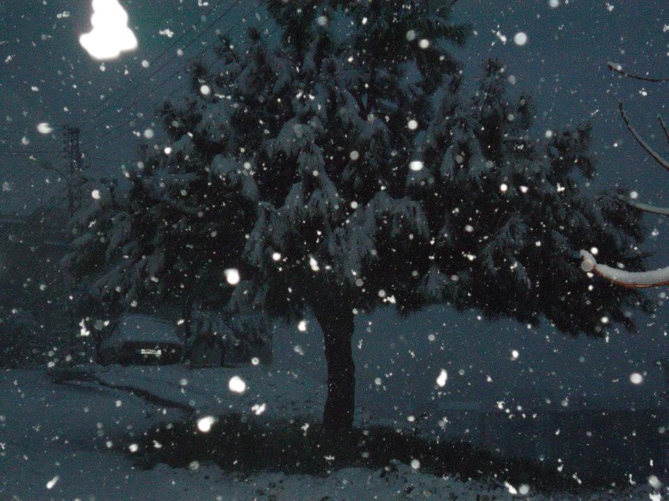 تساقط الثلوج لاول مرة في لبنان هذه السنة