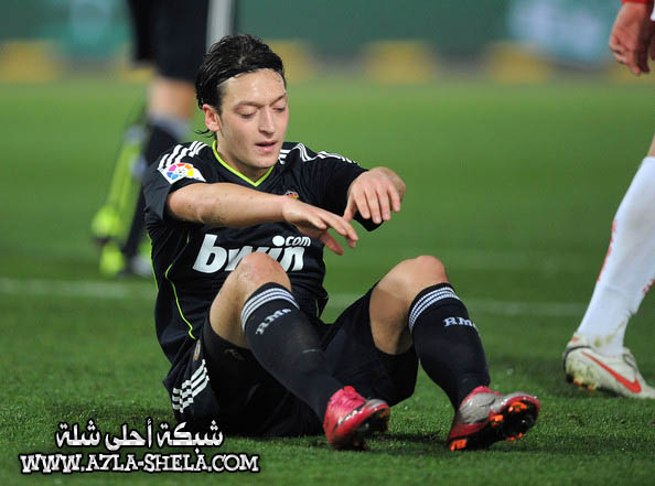 أنشيلوتي: أوزيل قرر الرحيل لعدم
ضمانه لمكان أساسي مع الريال