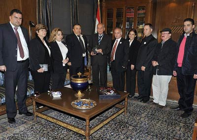دعا اللجان المشتركة الى جلسة قبل ظهر اليوم
بري تلقى درع ووسام «فرسان العدالة»