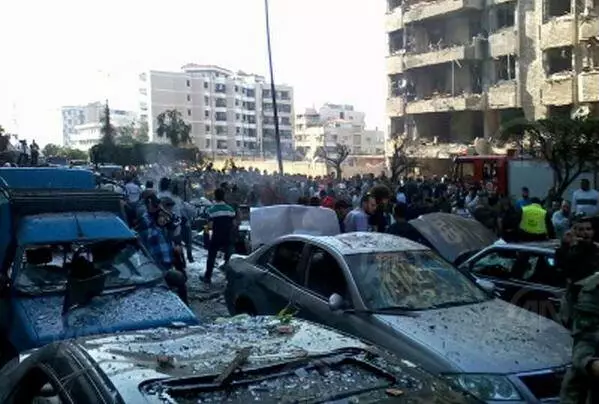 صورة من قلب مكان الإنفجار يظهر حجم الدمار في المكان