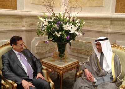 منصور التقى رئيس مجلس الأمّة الكويتي
الغانم : ندعم لبنان في مواجهة أعباء النازحين