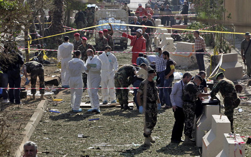 الأسد لـ8 آذار : سنشترك في جنيف ــ 2 والحسم يلزمه عدة اشهر ومعركتنا ضد التكفيريين لن نوقفها...
بري يحذّر من العرقنة.. والسعودية تدين العمل الارهـابي وايران : «أمن لبـنان من أمنـنا»...
«الدفـاع الأعلى» : لمواجهـة الارهاب بكـل اشـكالـه.. ومعلومـات عن 3 سـيارات مفخخة