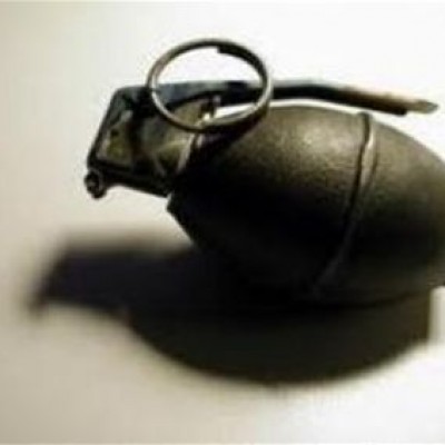 نائبة ليبية تحمل قنبلة يدوية في حقيبتها 