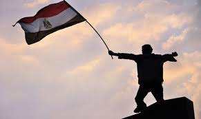 وفاة ضابط مصري متأثرا بجراحه إثر إطلاق نار في الإسماعيلية