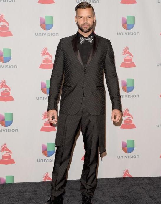 ريكي مارتن وإنريكيه إغليسياس يتألقان في حفل Latin Grammy Awards 