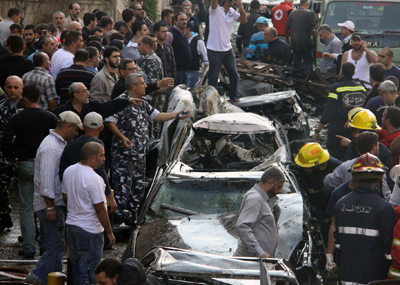 رهانات الخارج على حالها...والفتنة المذهبية تدق الأبواب
مصادر دبلوماسية: انفجار الجناح ينذر بوقوع الأسوأ أمنيا