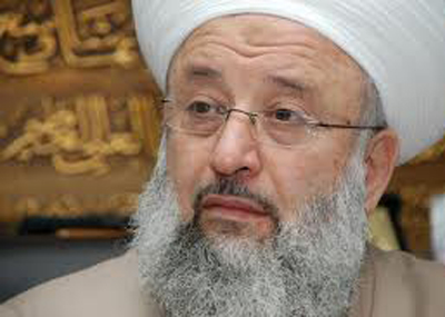 الشيخ حمود لـ«الديار»: نحن نعرف من جند الانتحاريين
لأنه كان يجول في صيدا وتجمعه صور مع ابو ظهر والمحمد
كل انسان يعتبر هذه العملية جهاداً فاما يكون جاهلاً او عميلاً
الاسير لا قدرة لوجيستية له للقيام بهكذا عملية