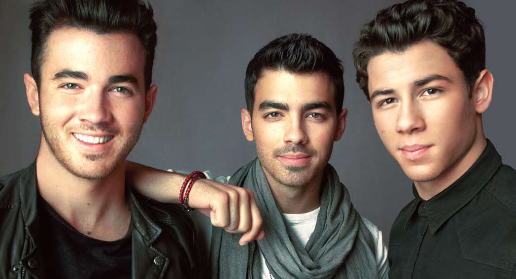 Jonas Brothers المنفصلون يطلقون أغنياتهم الأخيرة سوياً