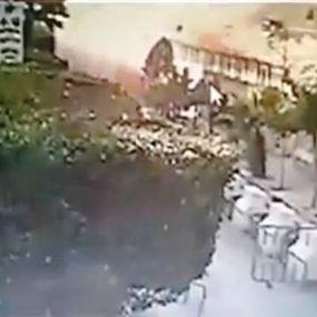 بالفيديو.. لحظة تفجير معين ابو ظهر نفسه قرب سفارة ايران
