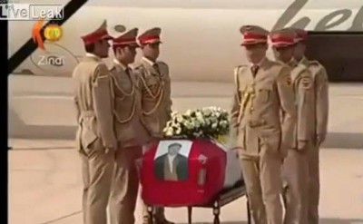 بالفيديو .. موقف طريف في جنازة عسكرية