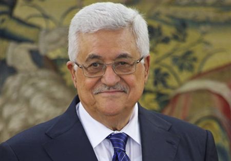 صحافية فلسطينية تطلب يد الرئيس الفلسطيني للزواج
