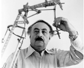 عمليات "اطالة العظم"
