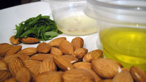 فوائد زيت اللوز