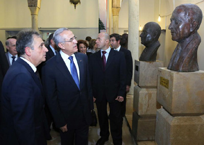 سليمان : على النواب تأمين النصاب لجلسة الانتخاب ولمقاربة مسألة السلاح بمنطق الدولة والحوار...
بري: لن اتكلم عن الاستحقاق قبل 25 آذار ــ اتصالات لالتئام مجلس الوزراء في 22 الجاري