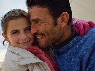 تعيش منذ سنوات برصاصة في رأسها
