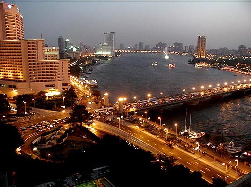 محطات شمسية لإنارة مباني وزارة الكهرباء في مصر