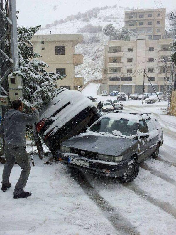  حادث جرّاء العاصفة في حيّ الميدان - زحلة