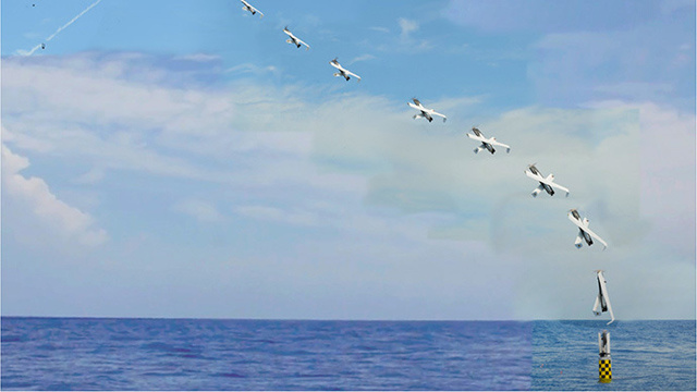 سلاح البحرية الأمريكية يطلق طائرة من دون طيار من تحت الماء