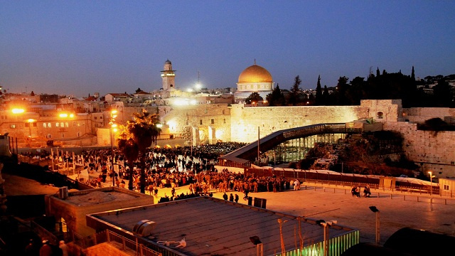 الفلسطينيون يستنكرون دعم شركة أمريكية مسلسلا يكرس مفهوم "القدس عاصمة إسرائيل الأبدية"