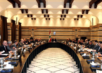 هل يكون البديل عن تعويم الحكومة أخذ البلاد نحو المجهول القاتل؟
فكرة تعويم الحكومة لم تولد من عدم... وتحظى بدعم ديبلوماسي واسع