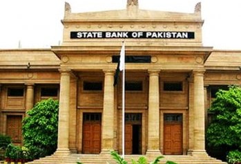 المركزي الباكستاني يرفع سعر الفائدة للحد من التضخم