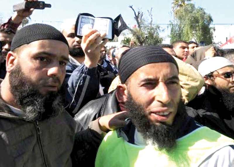 مصر وسوريا بوابتا فشل او انتصار السلفية الجهادية في العالم العربي ...
معركة كبيرة للجيشين المصري والسوري في وجه الاخوان المسلمين والسلفيين