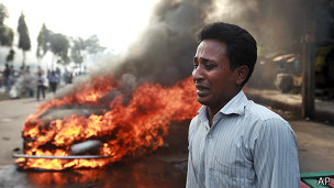 إضراب عام في بنغلاديش احتجاجا على إعدام زعيم الجماعة الإسلامية
