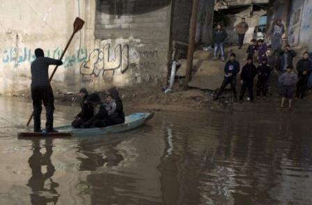 غزة تتكبد خسائر بأكثر من 64 مليون دولار بسبب العاصفة الثلجية